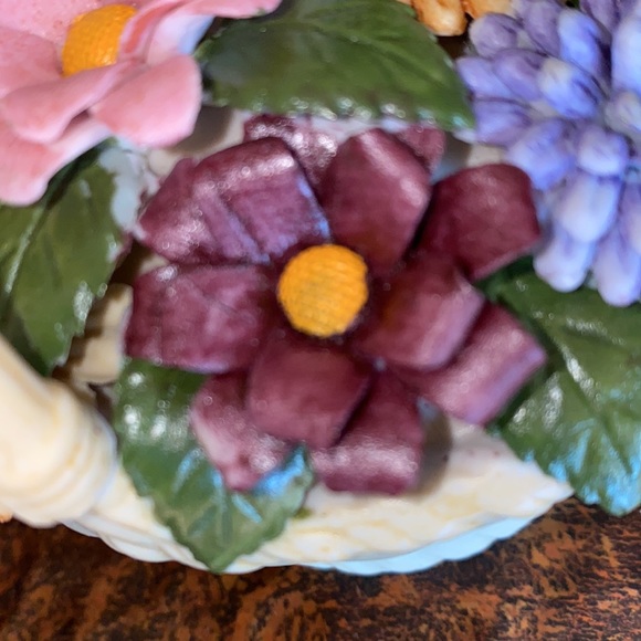 1980 Avon Floral Bouquet Porcelain Bisque Accent Piece IOB - Picture 6 of 15